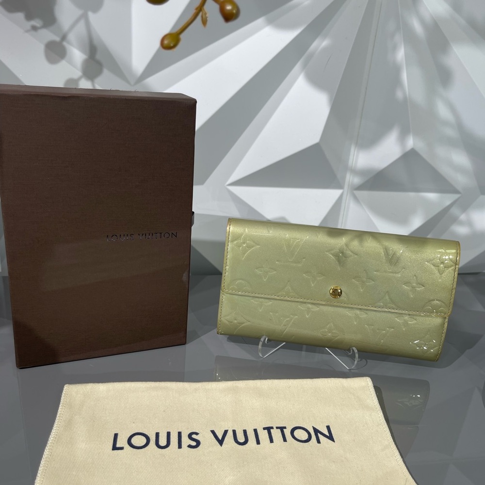 Louis Vuitton Vernis  Monogram Gold grey/silver Long Sarah Wallet - Picture 3 of 17